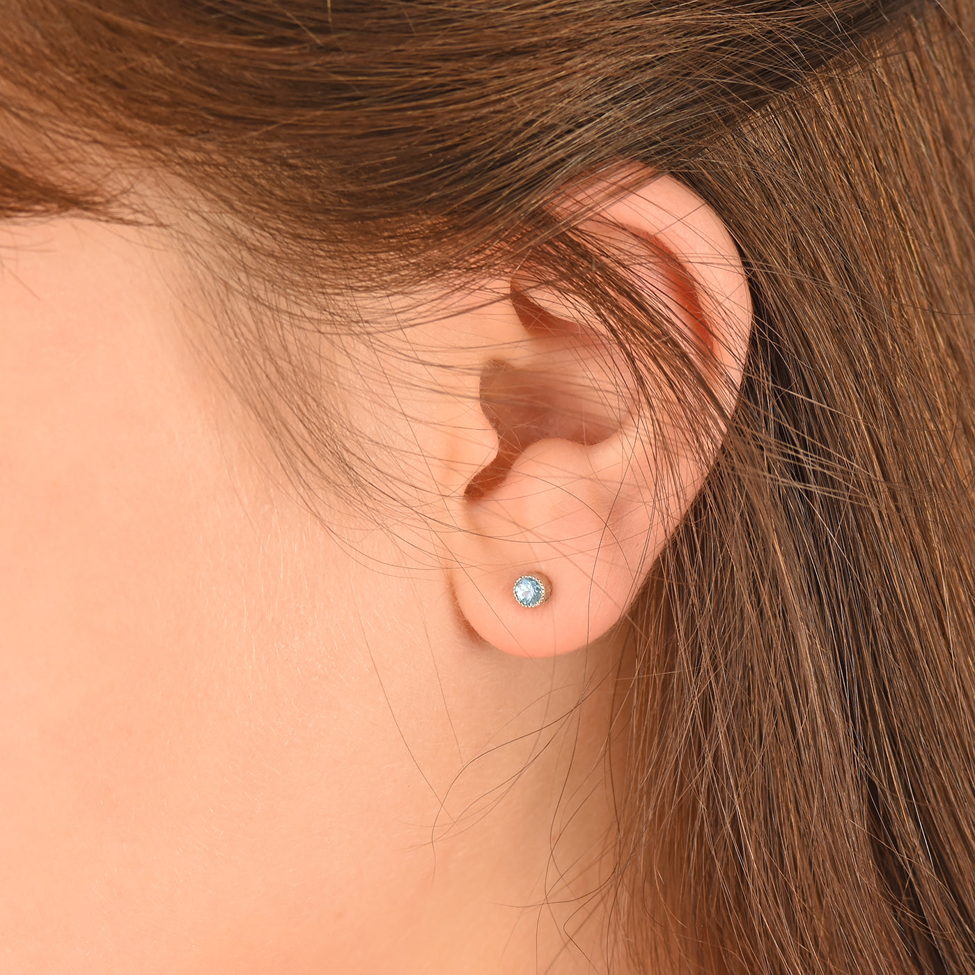 aquamarine stud earrings white gold