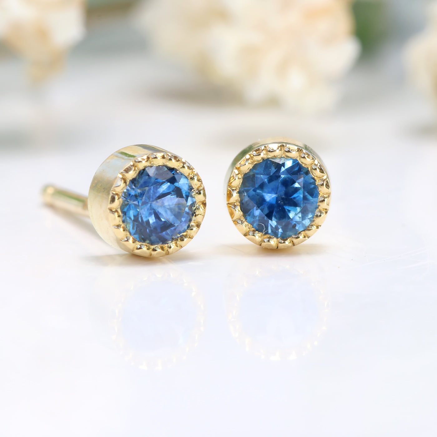 18ct Gold Sapphire Stud Earrings (September Birthstone)