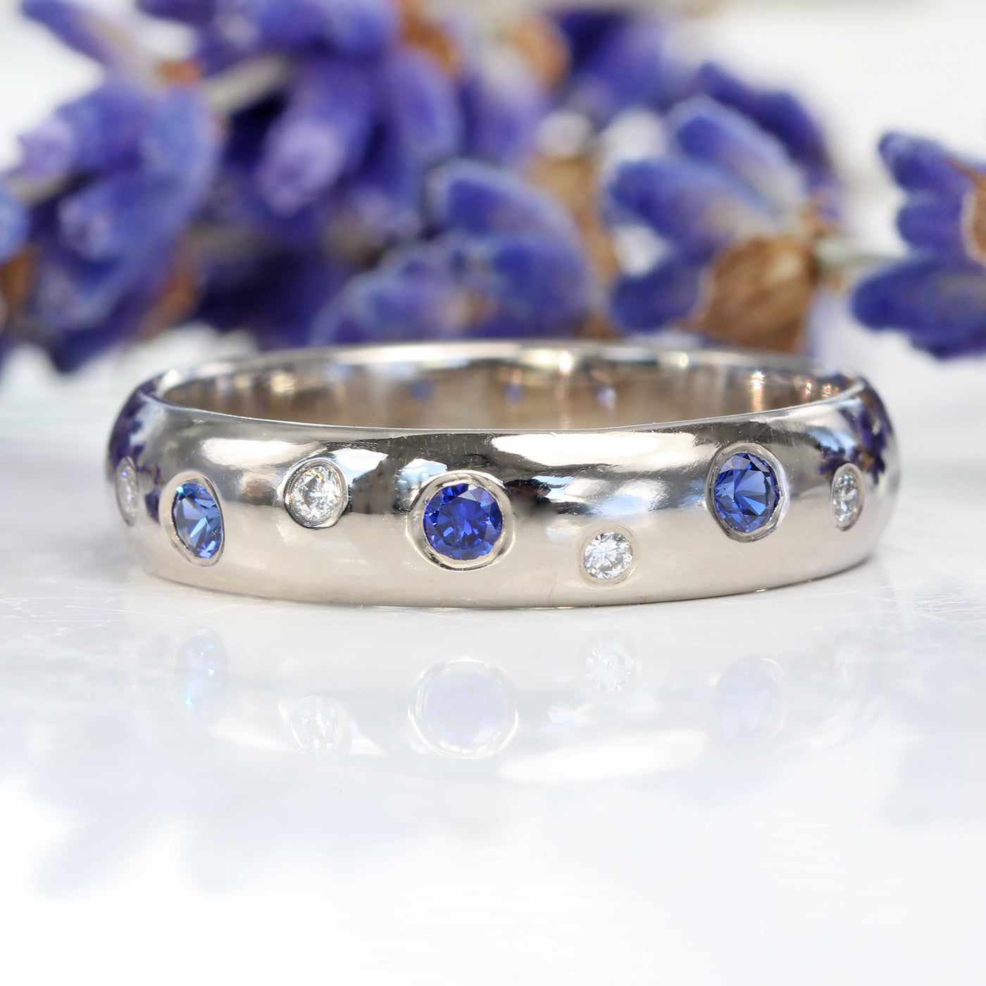 18ct White Gold Blue Sapphire & Diamond Ring (Size K)