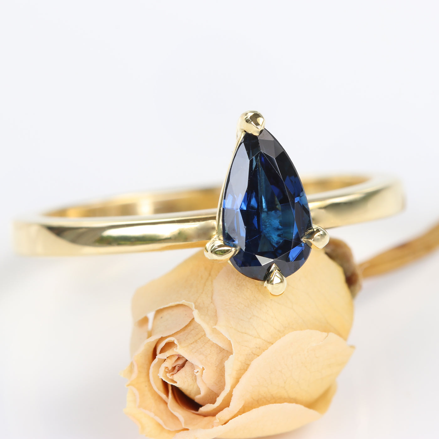 18ct Gold Deep Blue Sapphire Teardrop Ring (Size M 1/2, Resize G - P 1/2)