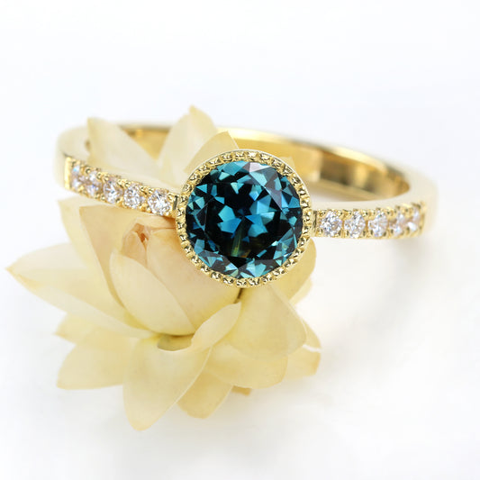 18ct Gold Parti Sapphire & Pavé Diamond Band Solitaire Engagement Ring (Size L, Resize L 1/2 - M)