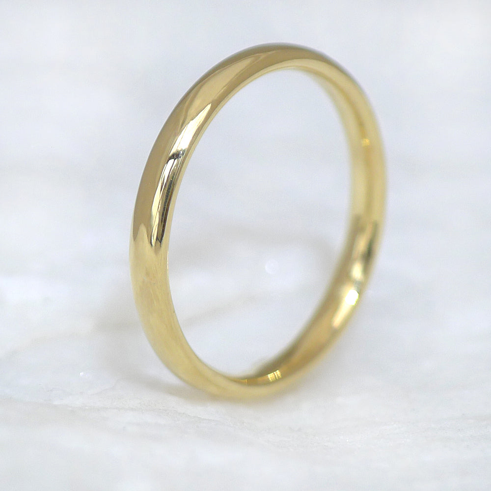 2.5mm comfort fit gold ring