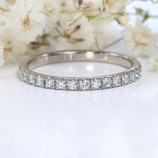 18ct White Gold 15 Pavé Diamond Wedding Ring - Size L