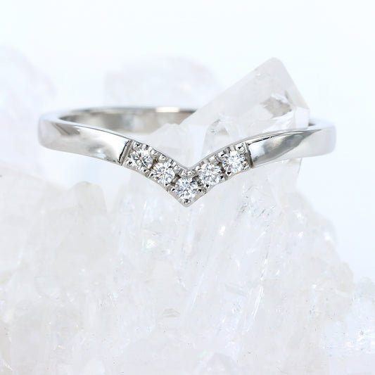 18ct White Gold Pavé Diamond Wishbone Wedding Ring