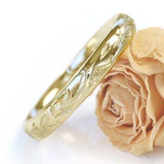 18ct Gold Engraved Leaves 3mm Comfort Fit Court Wedding Ring
