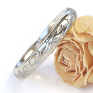 18ct White Gold Engraved Leaves 3mm Comfort Fit Court Wedding Ring