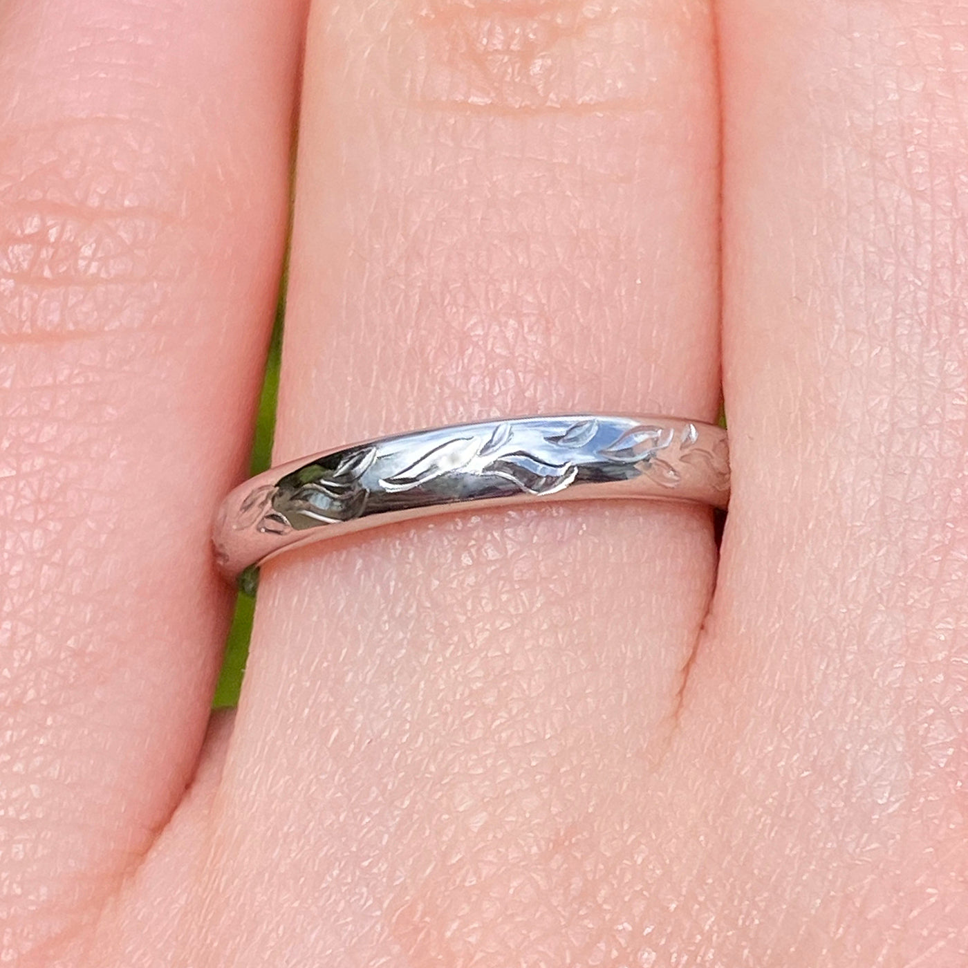 Platinum Engraved Leaves 3mm Comfort Fit Court Wedding Ring