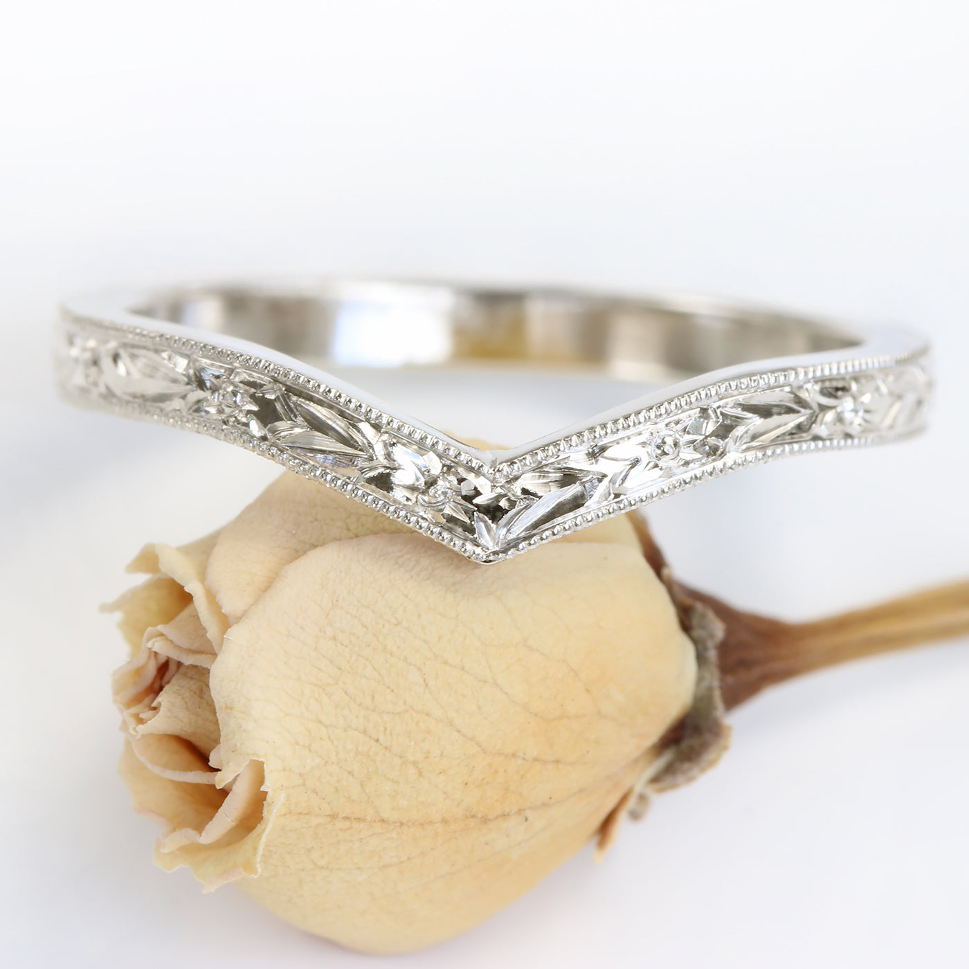 18ct White Gold Orange Blossom Engraved Wishbone Wedding Ring