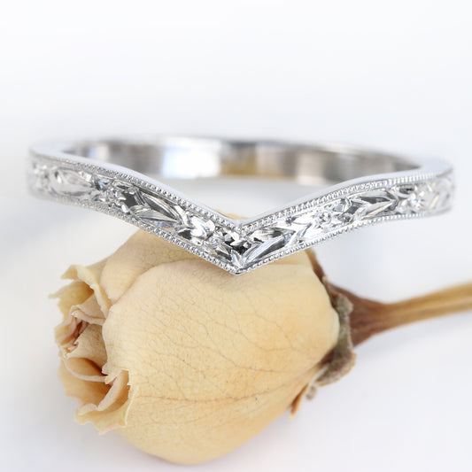 950 Platinum Orange Blossom Engraved Wishbone Wedding Ring