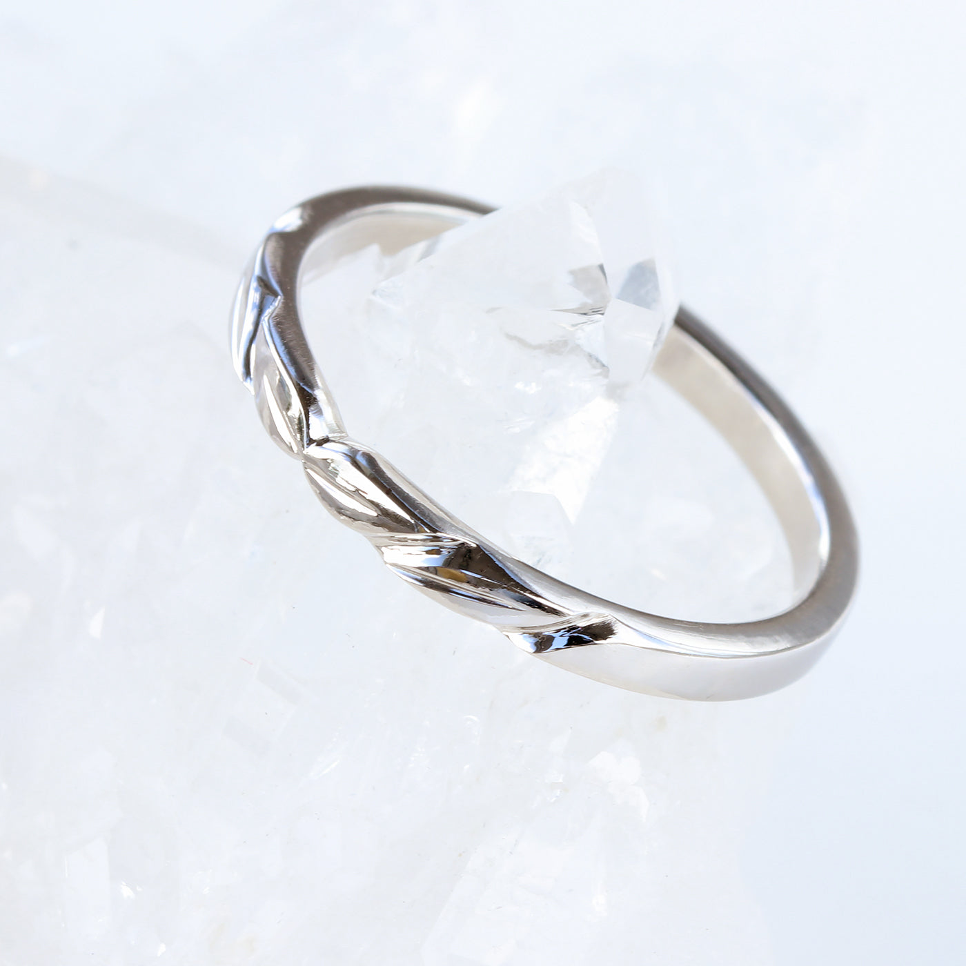18ct White Gold Slim Leaf Wedding Ring