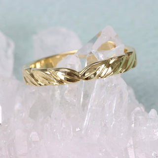 18ct Gold Leaf Wedding Ring - in stock size M (Resize G - M 1/2)