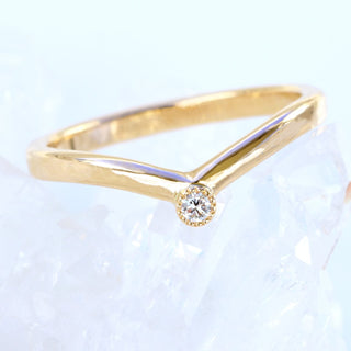 18ct Gold Solitaire Diamond Wishbone Wedding Ring