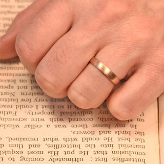 18ct Rose Gold 4mm Comfort Fit (Court) Wedding Ring