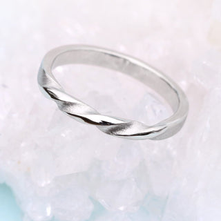 triple twist wedding ring