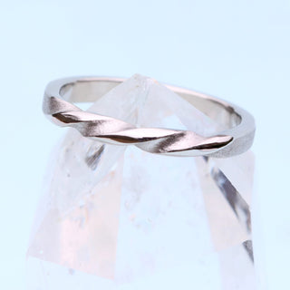 triple twist wedding ring