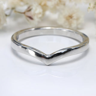 950 Platinum Plain Wishbone Wedding Ring