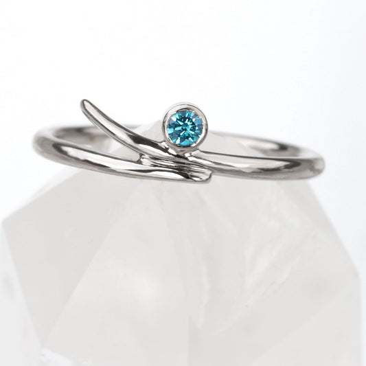 Accent Minimalist Blue Diamond Solitaire Ring