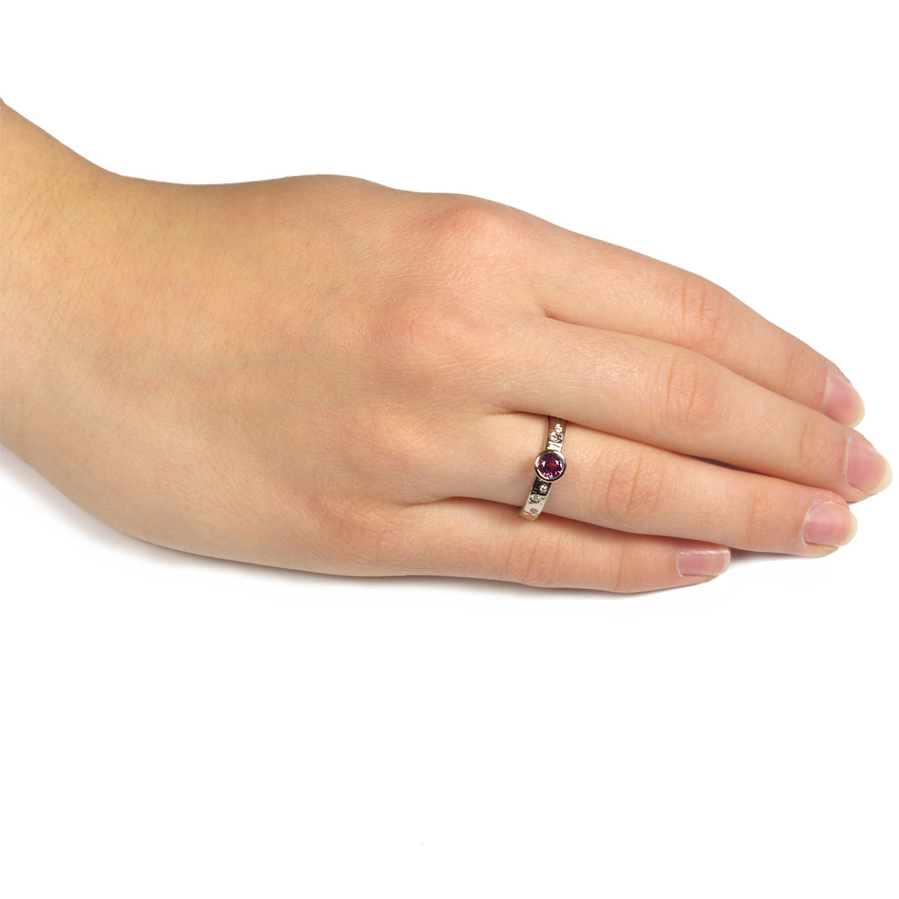 sapphire diamond engagement ring