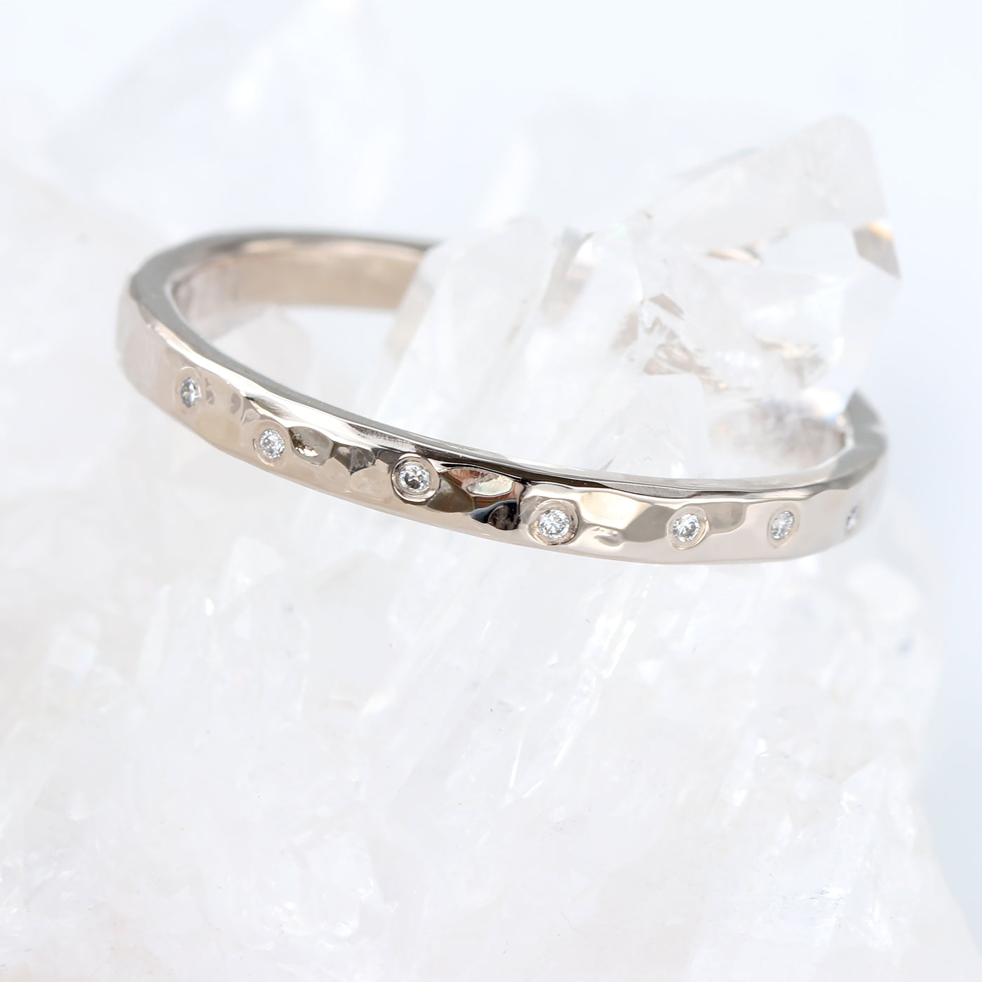 18ct White Gold Slim Hammered Diamond Studded Ring (Size L 1/2)