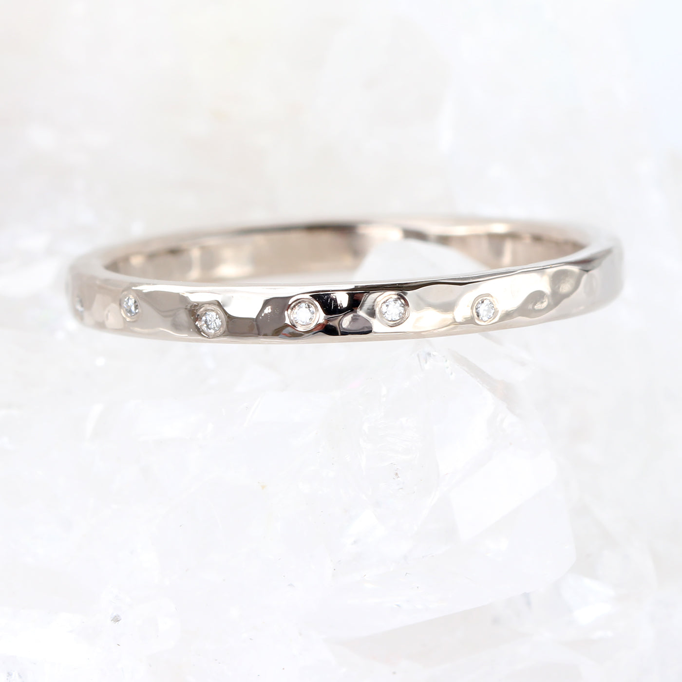 18ct White Gold Slim Hammered Diamond Studded Ring (Size L 1/2)