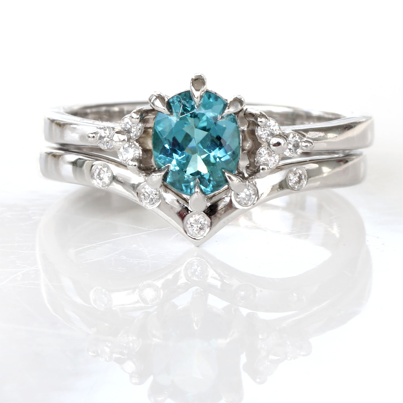950 Platinum 5 Diamond Wishbone Wedding Ring