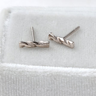 Twist Stud Earrings in 18ct White Gold