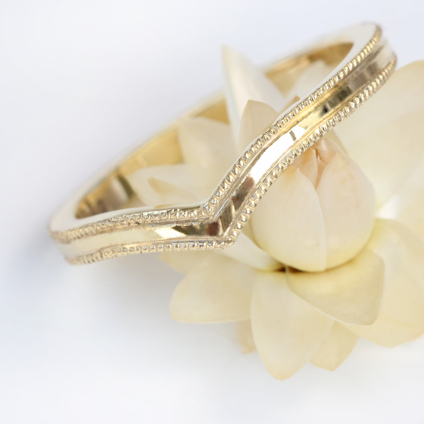18ct Gold Milgrain Engraved Wishbone Wedding Ring