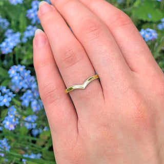 18ct Gold Milgrain Engraved Wishbone Wedding Ring