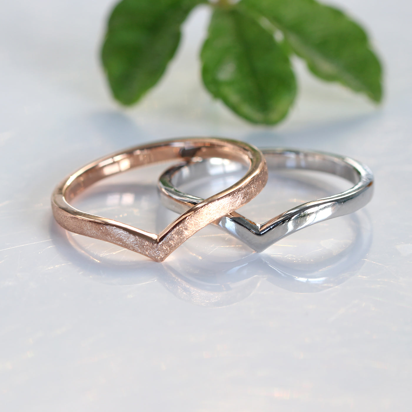 18ct White Gold Plain Wishbone Wedding Ring